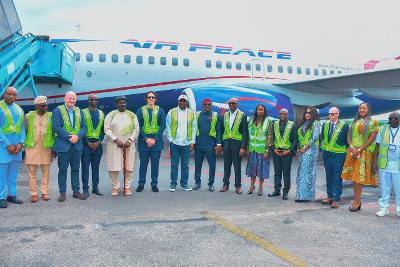 Minister of Aviation and Aerospace Development, Festus Keyamo and Chairman/CEO of Air Peace Limited, Dr Allen Onyema (Middle) flanked by others during the arrival ceremony of a dry-leased Boeing 737-700 NG by Air Peace from AerCap, the world’s largest aircraft leasing company held at the Zulu Terminal Complex, Murtala Muhammed Airport, Lagos recently. Minister of Aviation and Aerospace Development, Festus Keyamo and Chairman/CEO of Air Peace Limited, Dr Allen Onyema (Middle) flanked by others during the arrival ceremony of a dry-leased Boeing 737-700 NG by Air Peace from AerCap, the world’s largest aircraft leasing company held at the Zulu Terminal Complex, Murtala Muhammed Airport, Lagos recently.