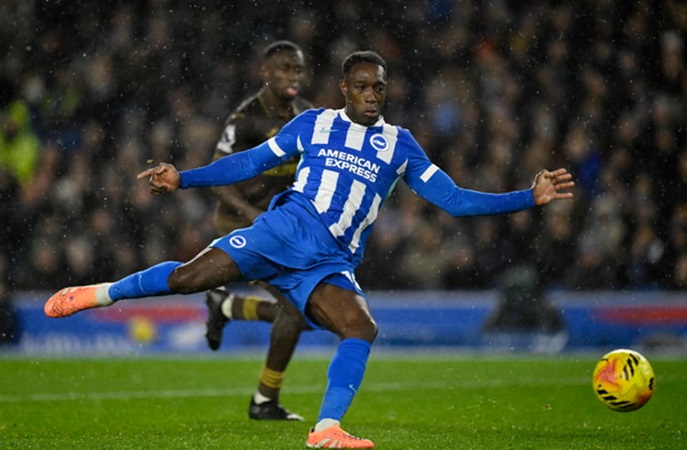 Welbeck, Fire Brighton Past Brentford.