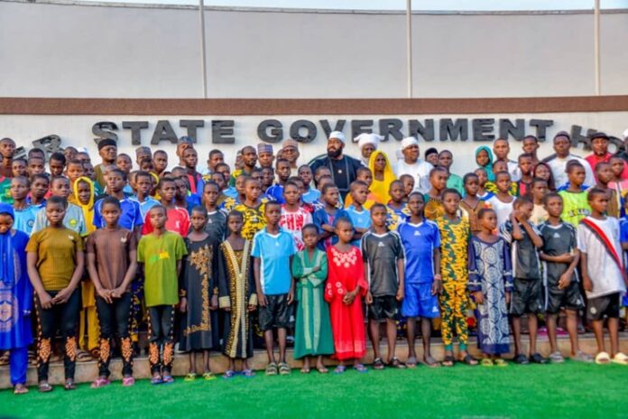 Niger-State-Govt-receives-100-rescued-school-chidren Niger-State-Govt-receives-100-rescued-school-chidren