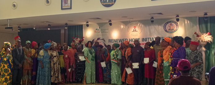 Representative of the first lady of the Federal Republic, Senator Remi Tinubu, Noble Lady Helen Eno Obareki and beneficiaries of the ₦200,000 third edition of RHIESS in Akwa Ibom State, held at the Banquet Hall of Government House, Uyo on Tuesday. Representative of the first lady of the Federal Republic, Senator Remi Tinubu, Noble Lady Helen Eno Obareki and beneficiaries of the ₦200,000 third edition of RHIESS in Akwa Ibom State, held at the Banquet Hall of Government House, Uyo on Tuesday.