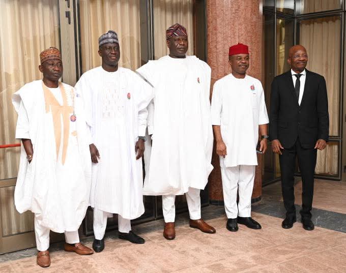 Nigeria Salutes Heroes As FG Honours Army Chiefs, Officers, Veterans For Sacrifice, National Service