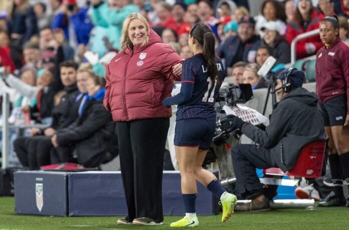 Female Coach for Women's Team Female Coach for Women's Team