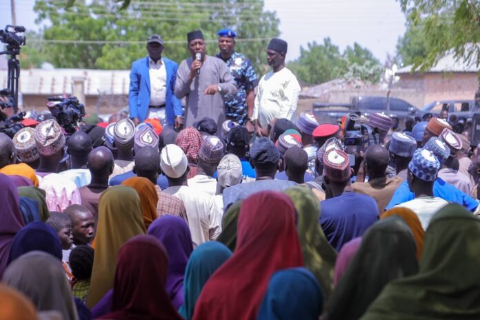 Zulum Pays Sympathy Visit To Victims Of Ngoshe Attack, Assures Rescue Of Abducted Residents Zulum Pays Sympathy Visit To Victims Of Ngoshe Attack, Assures Rescue Of Abducted Residents