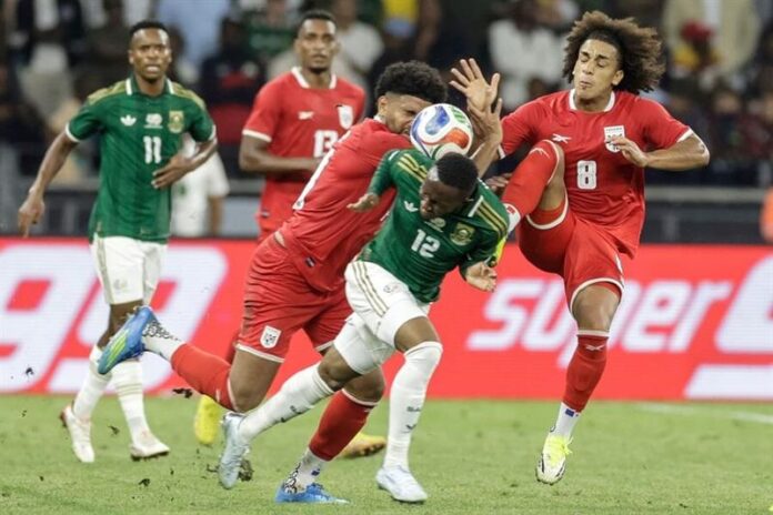 Panama Beat South Africa 2-1
