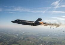 Two Days Behind Enemy Lines, US Special Forces Rescue Second Downed F-15 Crew Member Shoot plane