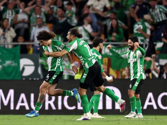 Bellerín's Stoppage-Time Strike Denies Real Madrid Victory Over Real Betis