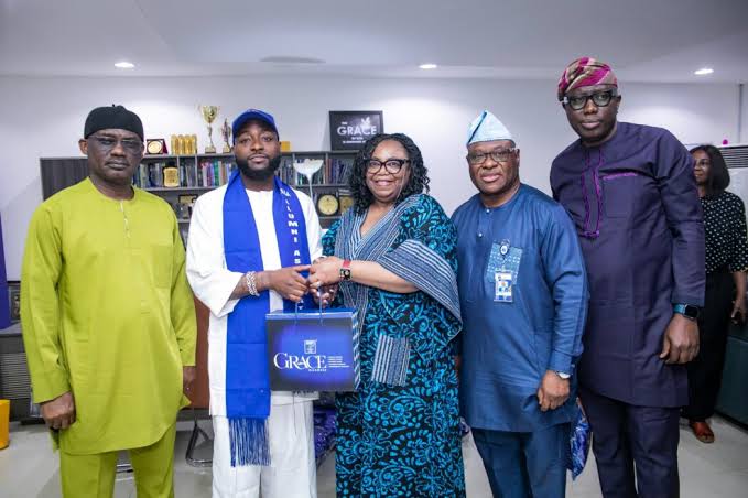 Davido Returns To Babcock University, Pledges To Fund World-Class Music Department Davido Returns To Babcock University, Pledges To Fund World-Class Music Department