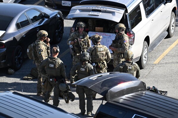 FBI Shoots Dead Hostage-Taking Suspect After Overnight Standoff At California Bank FBI Shoots Dead Hostage-Taking Suspect After Overnight Standoff At California Bank