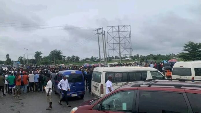 Protest Grounds Yenagoa As Demonstrators Block Igbogene Junction