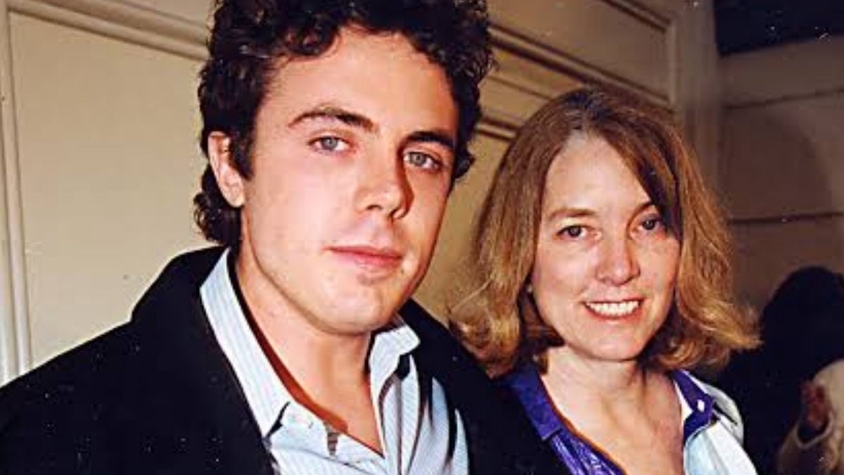 Casey Affleck and his mom attended the ‘Committed’ premiere in April 2000. Credit: Ron Galella, Ltd./Ron Galella Collection via Getty Images - THEWILL NEWS MEDIA