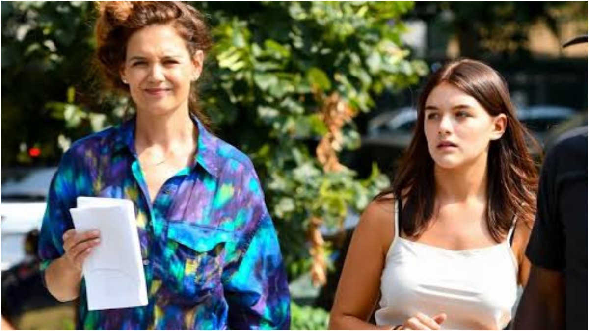 Katie Holmes and her daughter Suri on the set of ‘Happier Hours’ on August 7, 2025, in New York City. Credit: Getty Images - THEWILL NEWS MEDIA