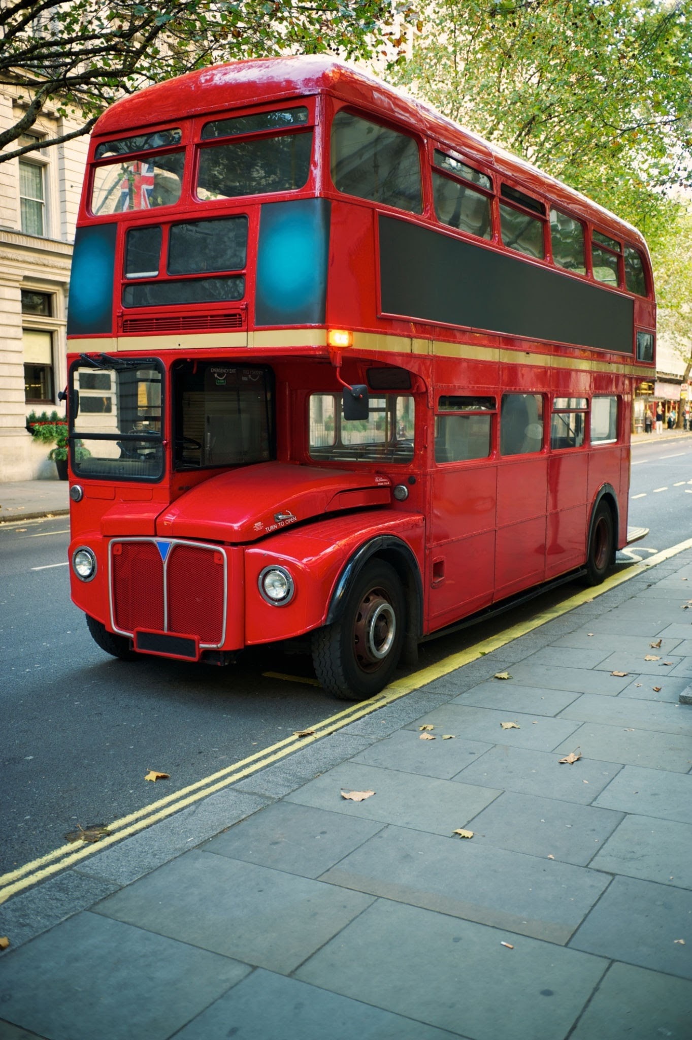 UNITED KINGDOM BUS - THEWILL NEWS MEDIA UNITED KINGDOM BUS